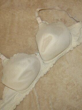 36H Simply Wishes Maternity Nursing and pumping Bra